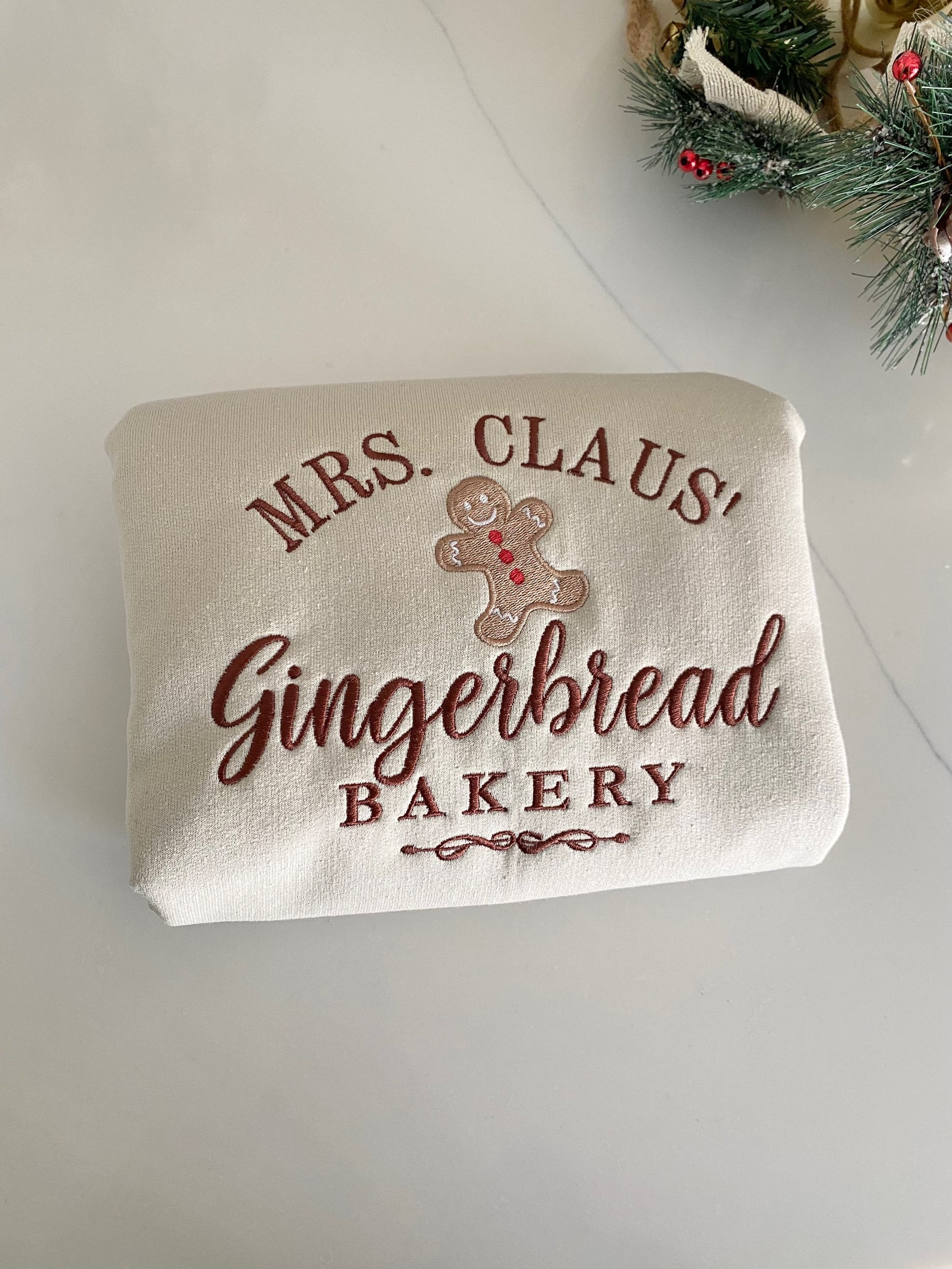 Mrs. Claus' Gingerbread image 5